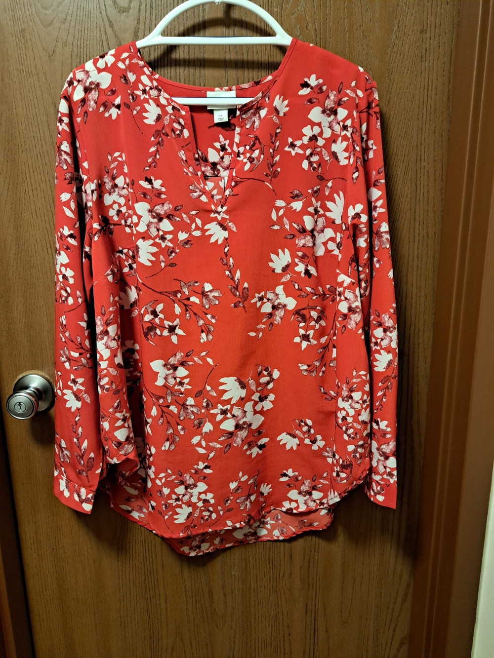 Ava & Viv Red Floral V-Neck Long-Sleeve Blouse